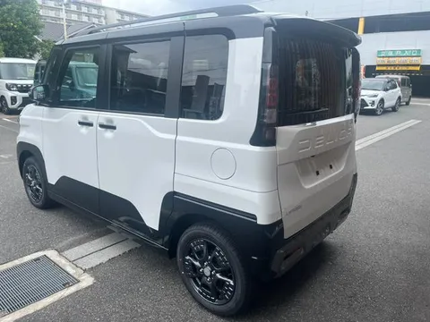 Mitsubishi Delica Mini