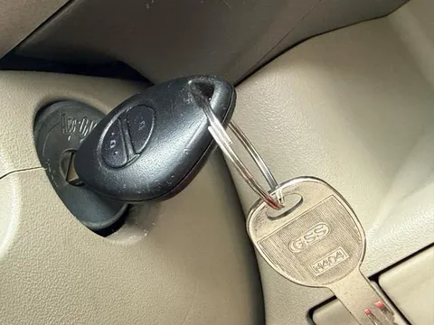Subaru R2