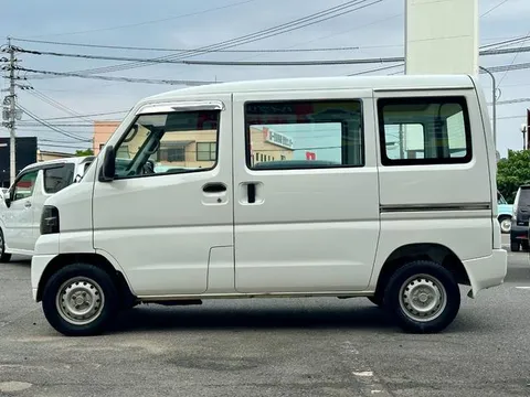 Mitsubishi Minicab Van