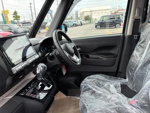 Mitsubishi Delica Mini
