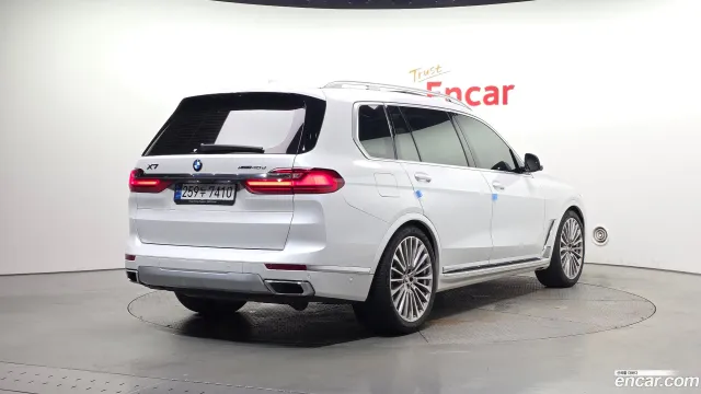 BMW X7