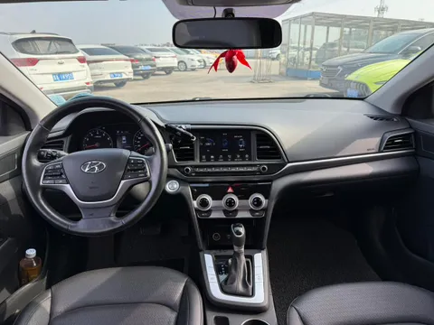 Hyundai Elantra (Avante)