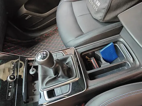 Roewe RX5