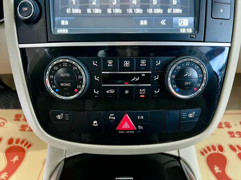 Mercedes-Benz R-Class