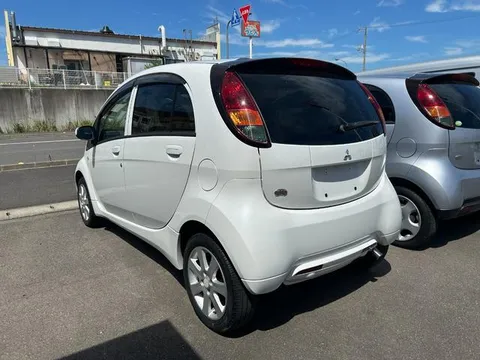 Mitsubishi I