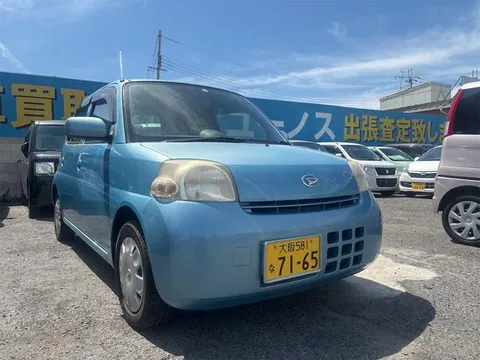 Daihatsu Esse