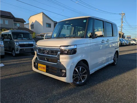 Honda N-BOX Custom
