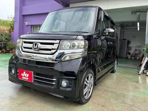 Honda N-BOX Custom