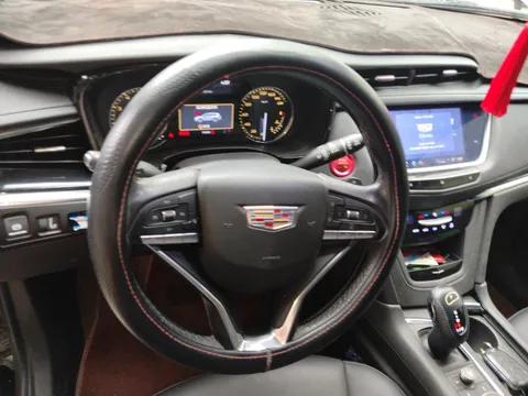 Cadillac XT6