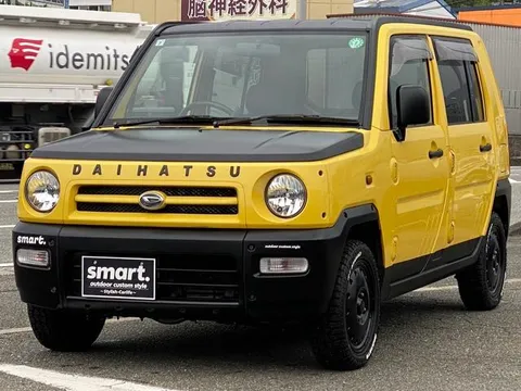Daihatsu Naked