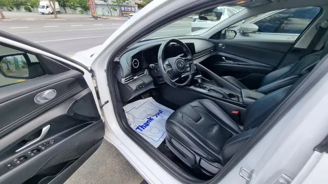 Hyundai Elantra (Avante)