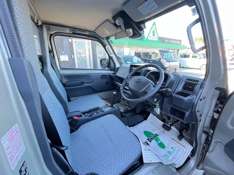 Nissan Clipper Truck