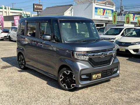 Honda N-BOX Custom