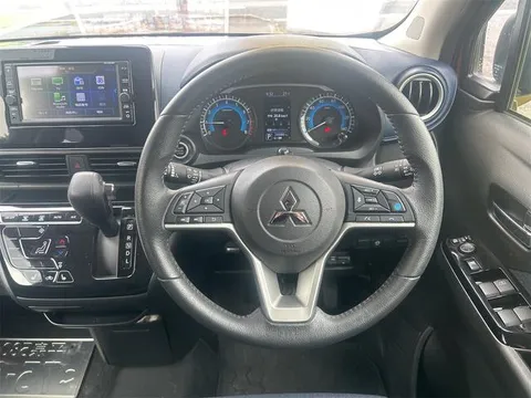 Mitsubishi eK X