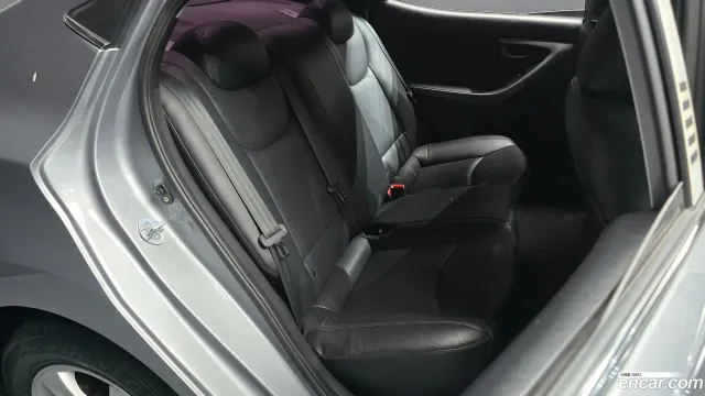 Hyundai Elantra (Avante)