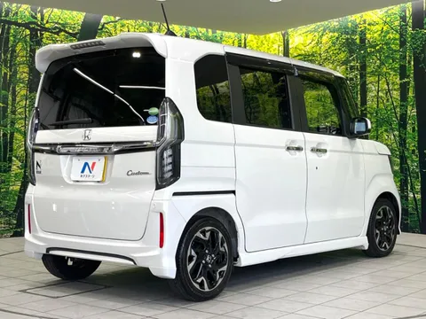 Honda N-BOX Custom