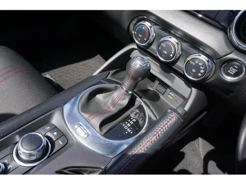 Mazda MX-5 (Roadster)