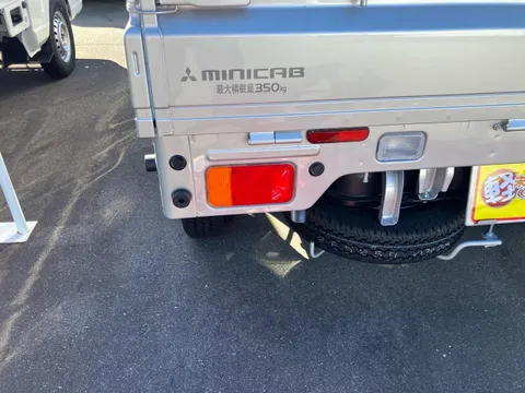 Mitsubishi Minicab Truck