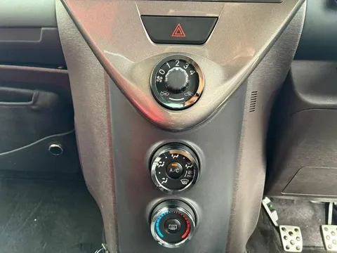 Toyota iQ