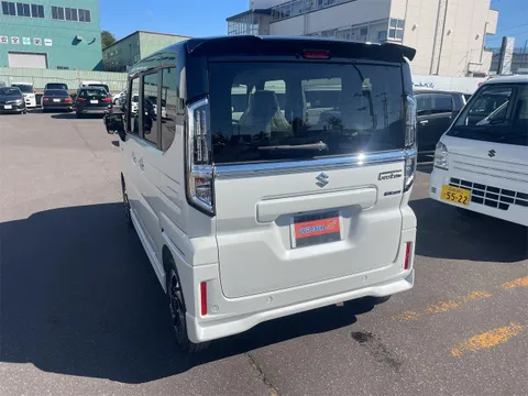 Suzuki Spacia Custom