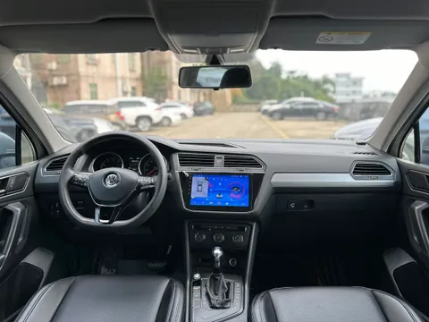 Volkswagen Tiguan L