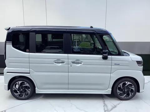 Suzuki Spacia Custom