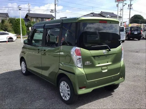 Nissan Dayz Roox
