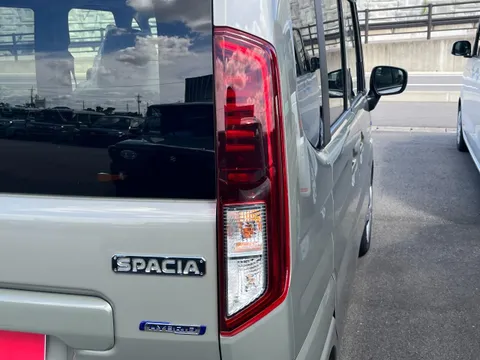 Suzuki Spacia