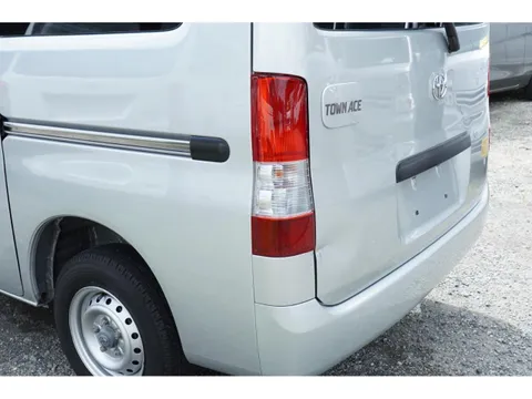 Toyota TownAce Van