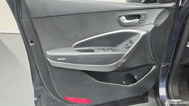 Hyundai Grand Santa Fe (Maxcruz)