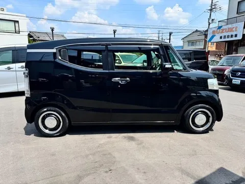 Honda N-BOX Slash