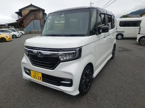 Honda N-BOX Custom