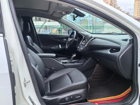 Chevrolet Malibu XL