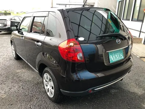 Mazda Verisa