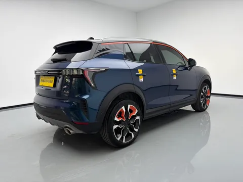 Lynk & Co Lynk & Co 06