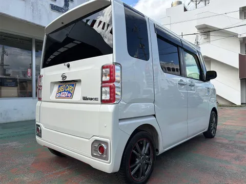 Daihatsu Wake
