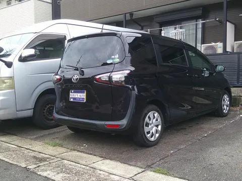Toyota Sienta
