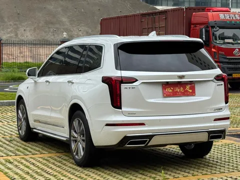 Cadillac XT6