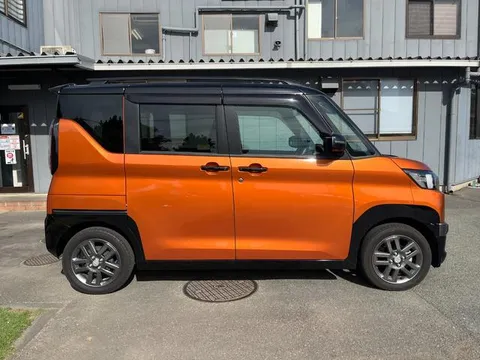 Mitsubishi Delica Mini