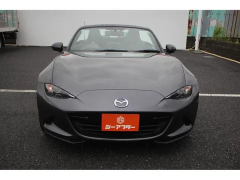 Mazda MX-5 (Roadster)