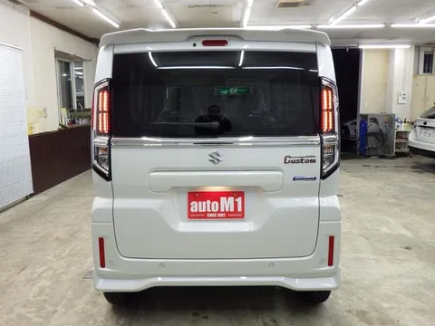 Suzuki Spacia Custom