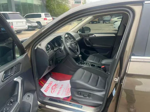Volkswagen Tiguan L