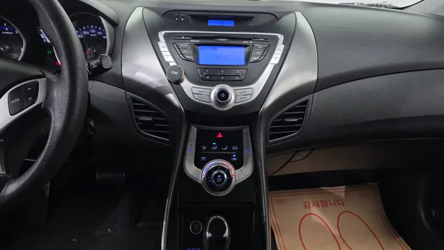 Hyundai Elantra (Avante)