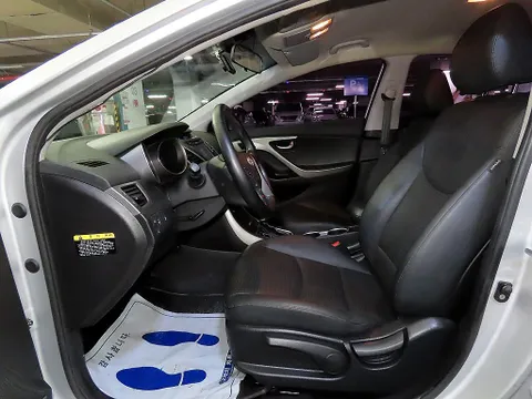 Hyundai Elantra (Avante)