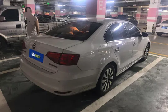 Volkswagen Sagitar