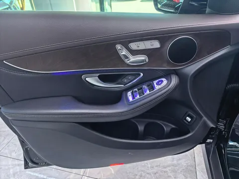 Mercedes-Benz Mercedes-Benz GLC