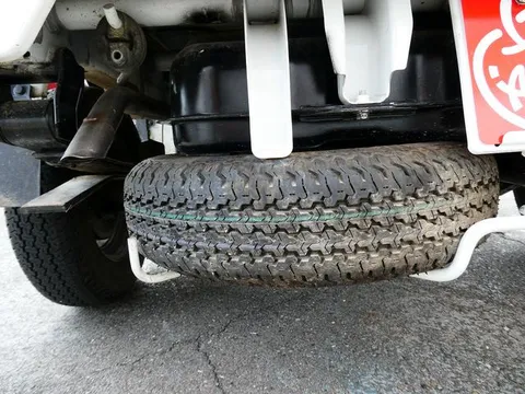 Mazda Scrum Truck