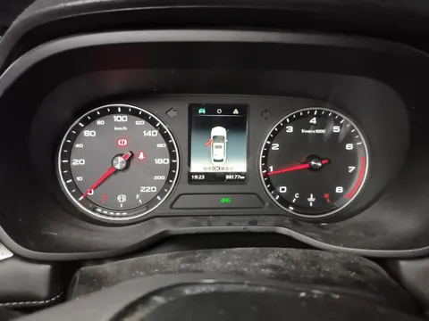 Roewe i5