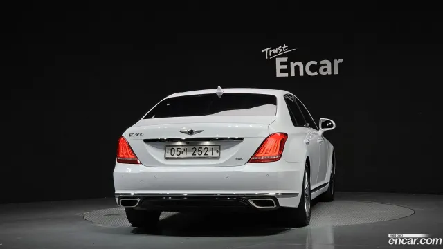 Genesis G90 (EQ900)