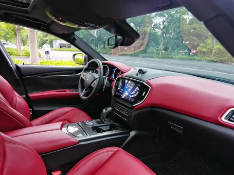 Maserati Ghibli